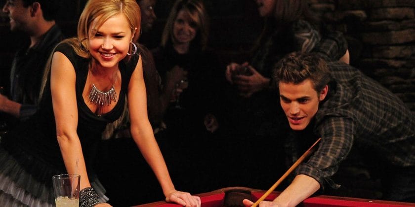 Stefan and Lexi play snooker in The Vampire Diaries.