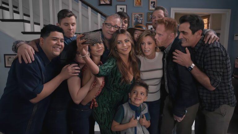 Why Modern Family Creators Opted Out Of A Flash-Forward Series Finale