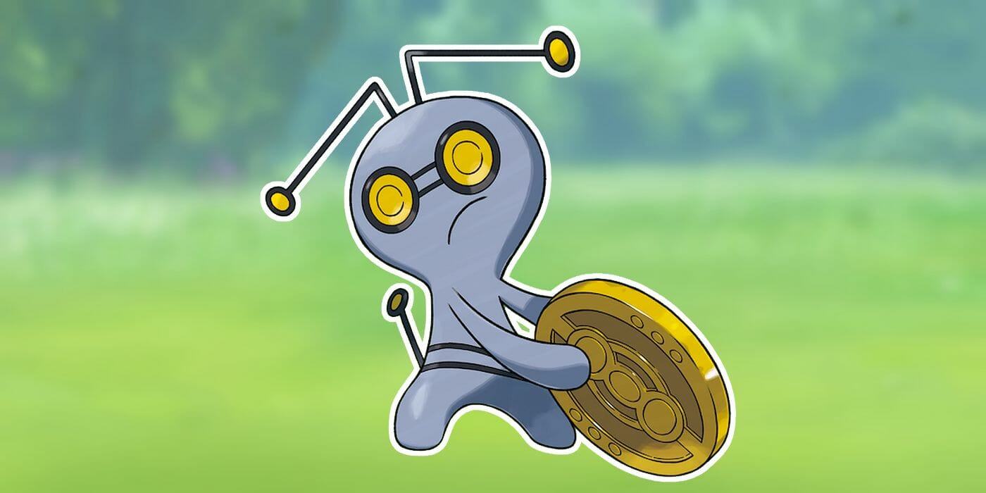 Gimmighoul in Pokémon GO, a small Pokémon dragging a gold coin behind it.