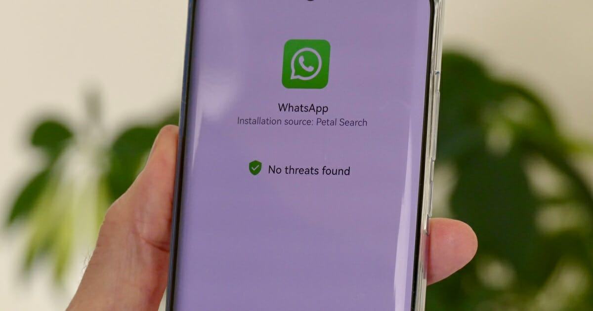 How to add a contact in WhatsApp on iPhone and Android
