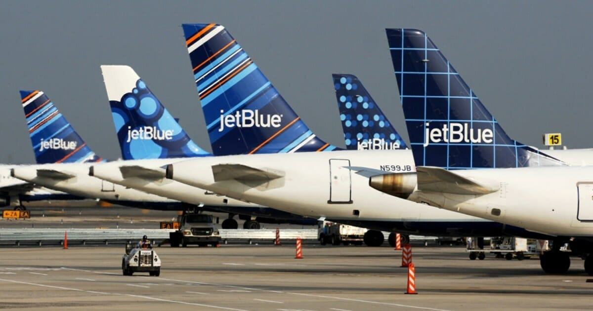Flying JetBlue? You'll have Wi-Fi from the moment you board the plane