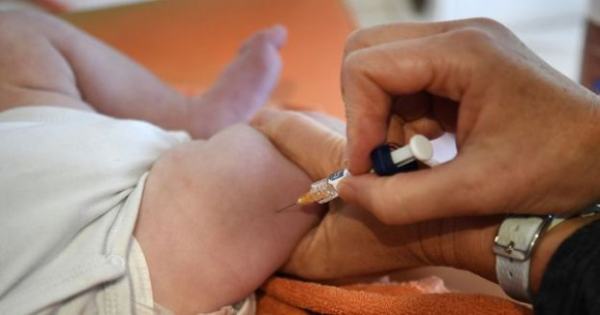 The pandemic disrupts immunization campaigns, 80 million children are threatened