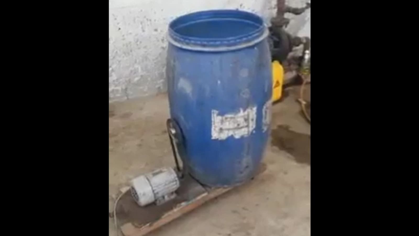 Man’s jugaad washing machine is a hit on the Internet. Watch
