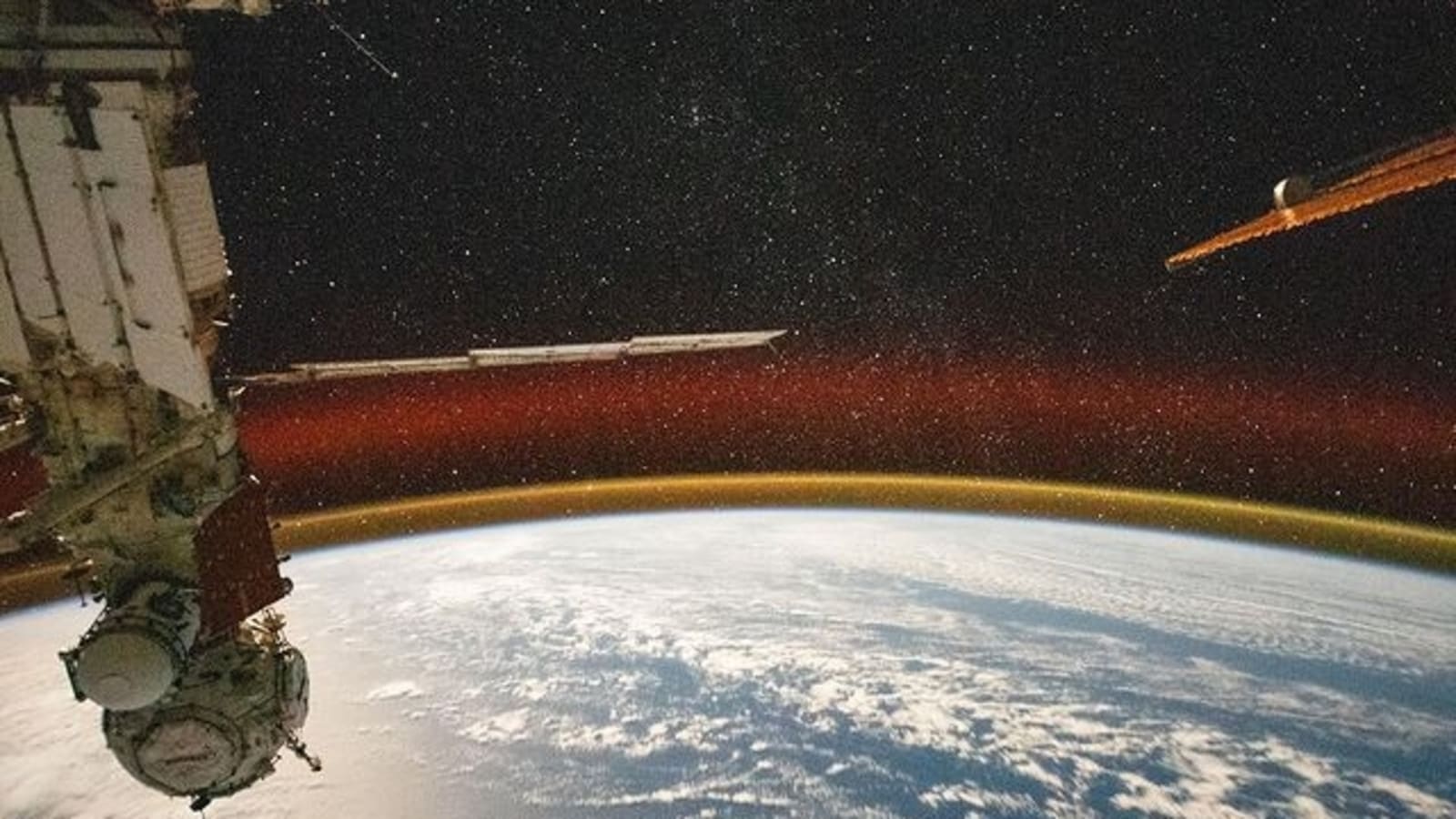 ISS shares never-seen-before pic of Earth against a ‘starry sky’