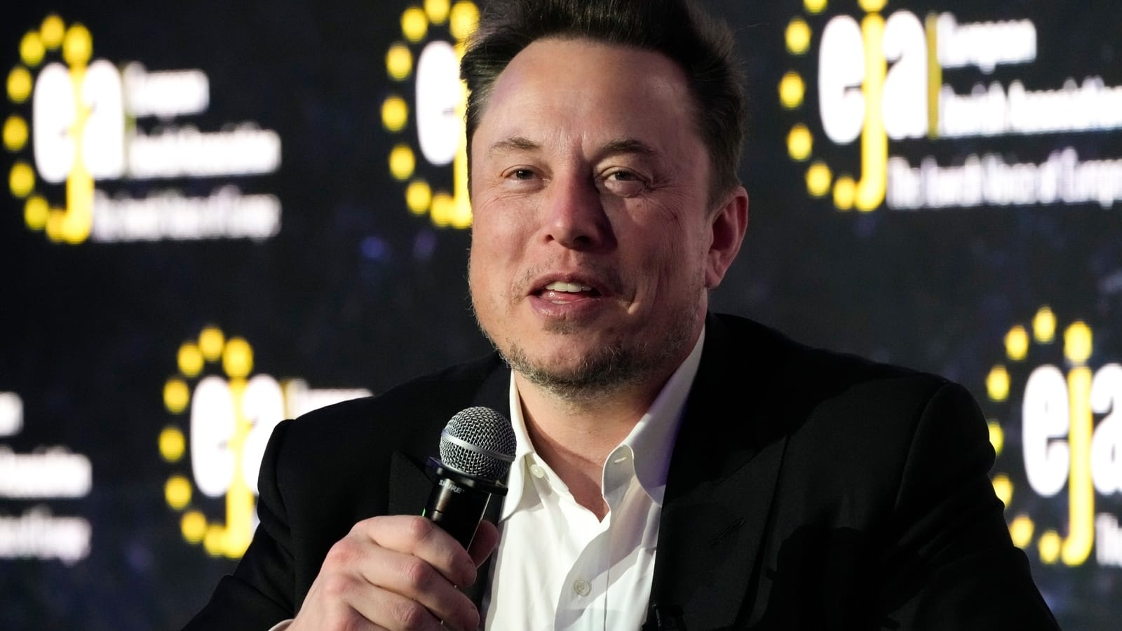 Elon Musk used to sleep on the floor under his desk. Here’s why