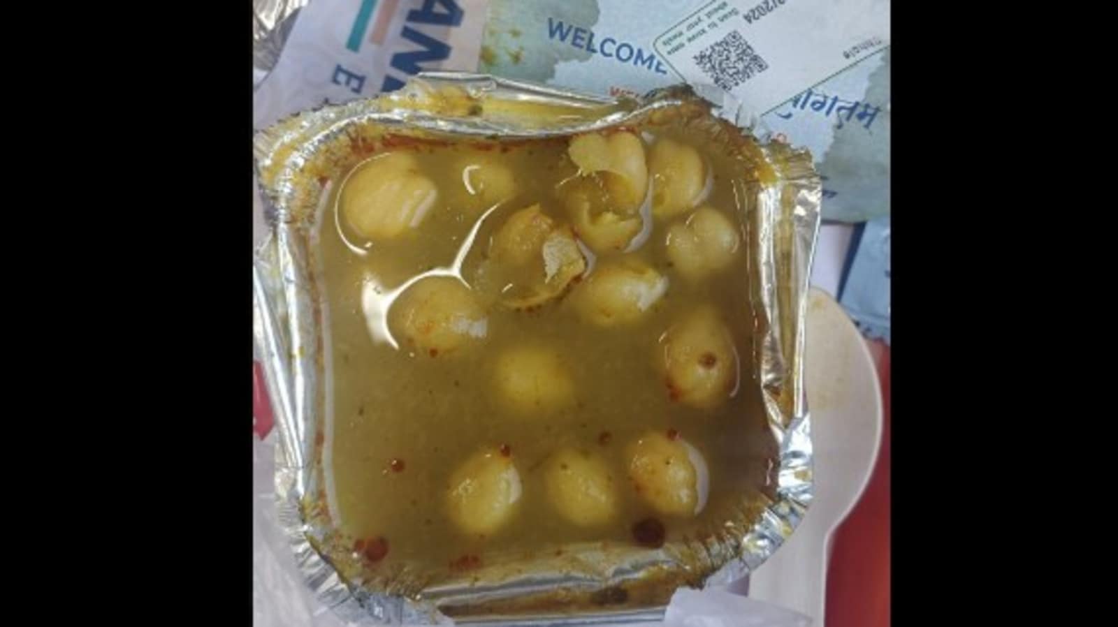 Viral: Man reviews food served on Vande Bharat Express, tags Ashwini Vaishnaw
